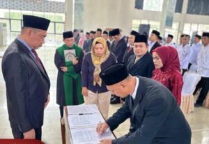KPU Empat Lawang Lantik Ulang PPK, PPS, dan KPPS Jelang PSU 19 April 2025.
