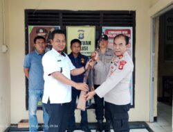 Penyerahan Senpira oleh Kades G1 Mataram dan Ketua BPD Lubuk Rumbai dalam Rangka Ops Senpi Musi 2025