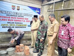 Sentuhan Kemanusiaan, Polres Musi Rawas Bersama Pemda Bedah Rumah Warga Desa Batu Bandung