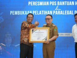 Bupati Joncik Muhammad Terima Penghargaan Kemenkumham, Komitmen Hadirkan Posbankum di 156 Desa