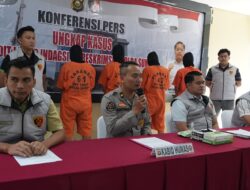 Polda Sumsel Gulung Industri Rumahan Miras Palsu, 20 Ribu Botol Bermerek Dipalsukan.