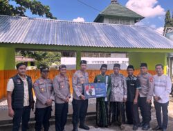 Perkuat Sinergitas dengan Ulama, Kapolres Musi Rawas Serahkan Bantuan Tempat Wudhu di Tugumulyo