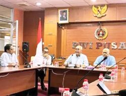 PWI Pusat Minta Hotman Paris Minta Maaf ke Wartawan, Tegaskan Martabat Pers Harus Dihormati.