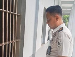 Perketat Pengawasan, Ka.KPLP Rizki Tarmuzi Sisir Blok Hunian dan Wartelsus Lapas Narkotika Muara Beliti.